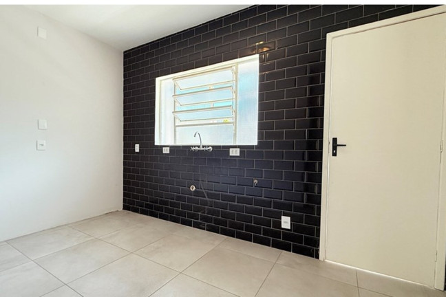 Imagem Imóvel com 2 Quartos à Venda, 65 m² em Cristal - Porto Alegre Imagem Imóvel com 2 Quartos à Venda, 65 m² em Cristal - Porto Alegre