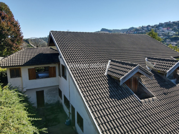 Imagem Casa com 5 Quartos à Venda, 405 m² em Região Da Abernéssia - Campos Do Jordão Imagem Casa com 5 Quartos à Venda, 405 m² em Região Da Abernéssia - Campos Do Jordão