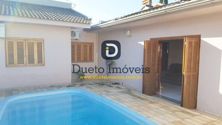 Casa com 3 Quartos à Venda, 165 m² em Camobi - Santa Maria