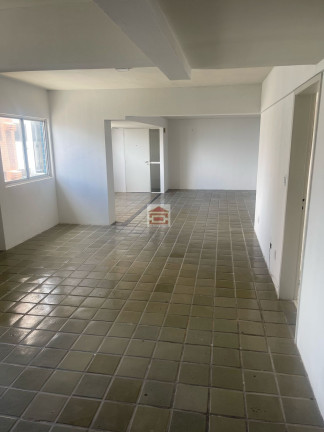 Imagem Apartamento com 4 Quartos à Venda, 250 m² Imagem Apartamento com 4 Quartos à Venda, 250 m²