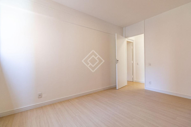Imagem Apartamento com 3 Quartos à Venda, 121 m² em Itaim Bibi - São Paulo Imagem Apartamento com 3 Quartos à Venda, 121 m² em Itaim Bibi - São Paulo