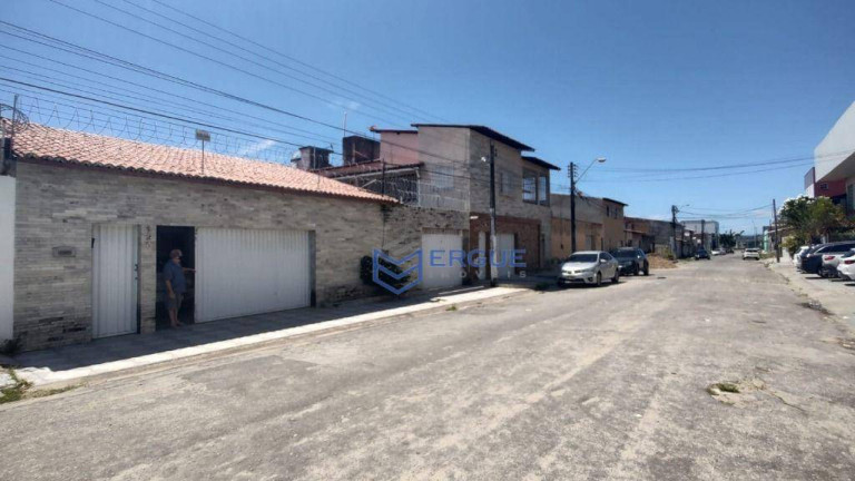 Imagem Casa com 10 Quartos à Venda, 700 m² em Dias Macedo - Fortaleza Imagem Casa com 10 Quartos à Venda, 700 m² em Dias Macedo - Fortaleza