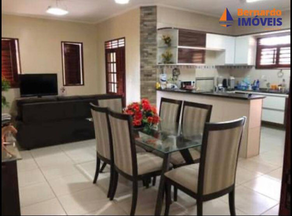 Imagem Casa com 3 Quartos à Venda, 216 m² em Planalto - Cascavel Imagem Casa com 3 Quartos à Venda, 216 m² em Planalto - Cascavel