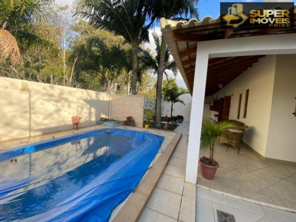 Imagem Casa com 3 Quartos à Venda, 450 m² em Laranjal - Pelotas Imagem Casa com 3 Quartos à Venda, 450 m² em Laranjal - Pelotas