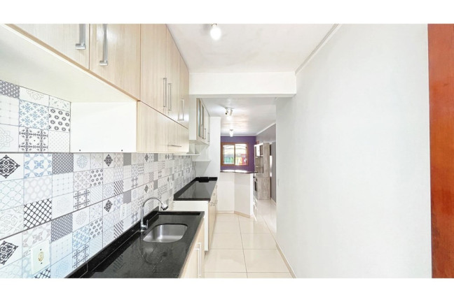 Imagem Casa com 2 Quartos à Venda, em Hípica - Porto Alegre Imagem Casa com 2 Quartos à Venda, em Hípica - Porto Alegre