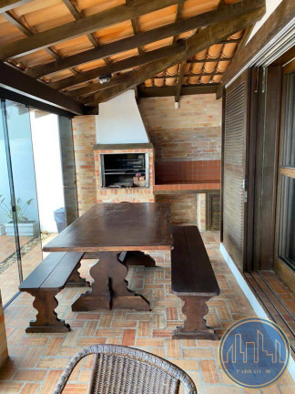Imagem Casa com 5 Quartos para Alugar, 850 m² em Centro - Balneário Piçarras