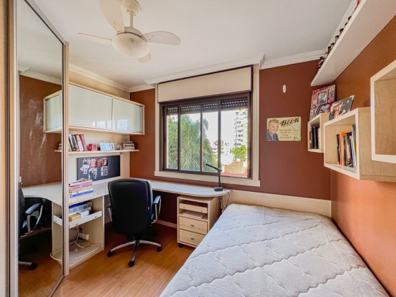 Imagem Imóvel com 4 Quartos à Venda, em Petrópolis - Porto Alegre Imagem Imóvel com 4 Quartos à Venda, em Petrópolis - Porto Alegre