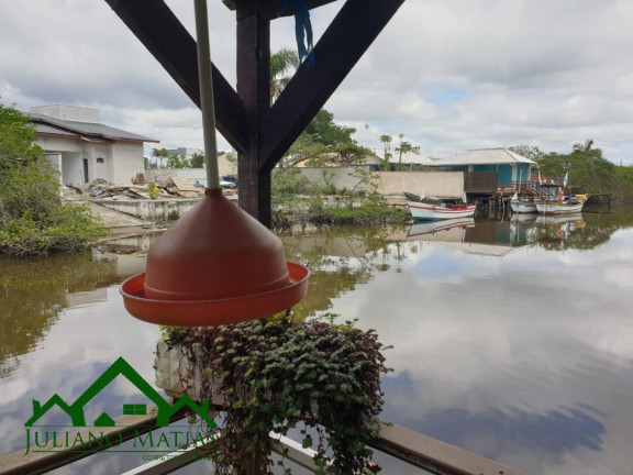 Imagem Casa com 3 Quartos à Venda, 100 m² em Costeira - Balneário Barra Do Sul Imagem Casa com 3 Quartos à Venda, 100 m² em Costeira - Balneário Barra Do Sul