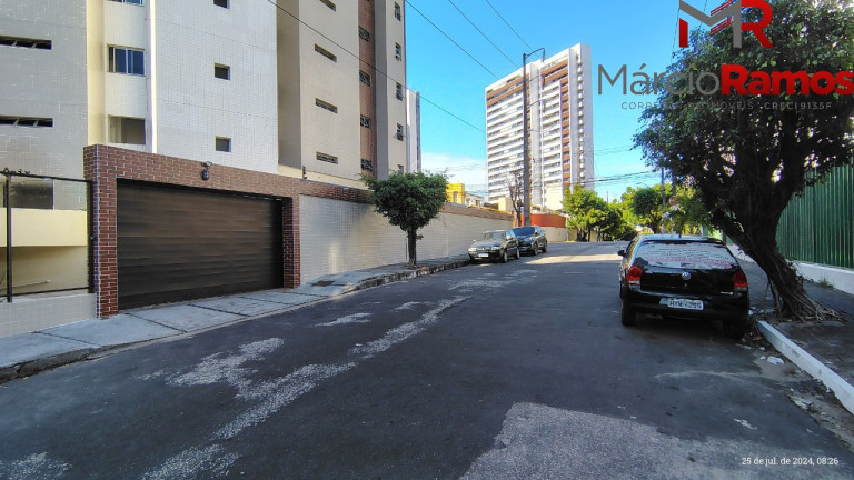 Imagem Imóvel com 4 Quartos à Venda, 136 m² em Cocó - Fortaleza Imagem Imóvel com 4 Quartos à Venda, 136 m² em Cocó - Fortaleza