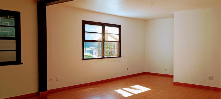 Imagem Casa com 4 Quartos à Venda, 230 m² em Ahú - Curitiba