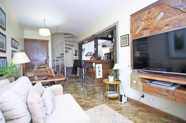 Imagem Apartamento com 2 Quartos à Venda, 107 m² em Menino Deus - Porto Alegre Imagem Apartamento com 2 Quartos à Venda, 107 m² em Menino Deus - Porto Alegre