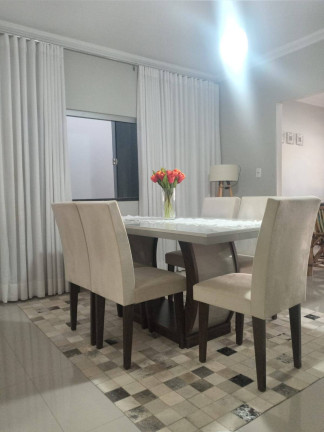 Imagem Casa com 3 Quartos à Venda, 160 m² em Calixtolândia - Anápolis Imagem Casa com 3 Quartos à Venda, 160 m² em Calixtolândia - Anápolis