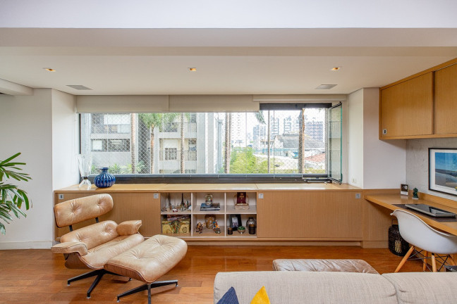Imagem Apartamento com 3 Quartos à Venda, 137 m² em Moema - São Paulo