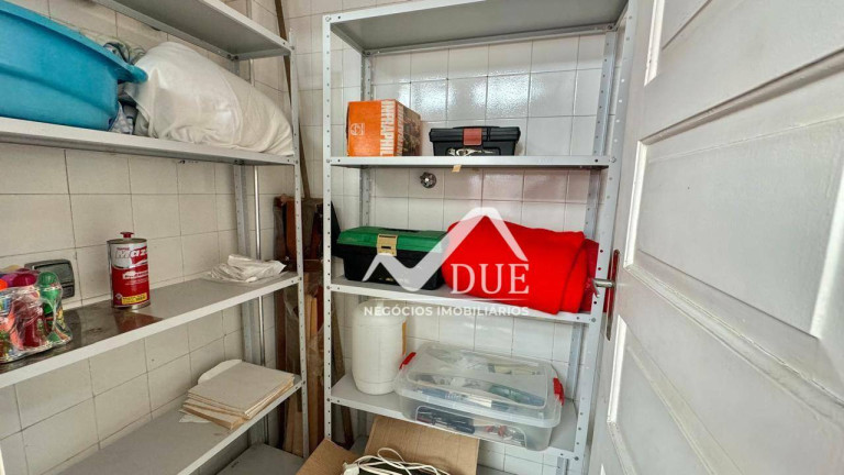 Imagem Casa com 3 Quartos à Venda, 142 m² em Encruzilhada - Santos Imagem Casa com 3 Quartos à Venda, 142 m² em Encruzilhada - Santos