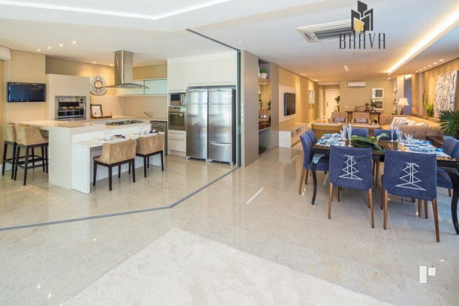 Imagem Apartamento com 3 Quartos à Venda, 375 m² em Centro - Balneário Camboriú