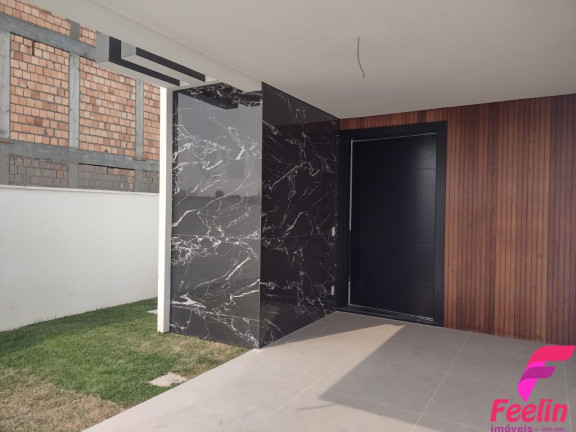 Imagem Casa com 3 Quartos à Venda, 146 m² em Campeche - Florianópolis Imagem Casa com 3 Quartos à Venda, 146 m² em Campeche - Florianópolis