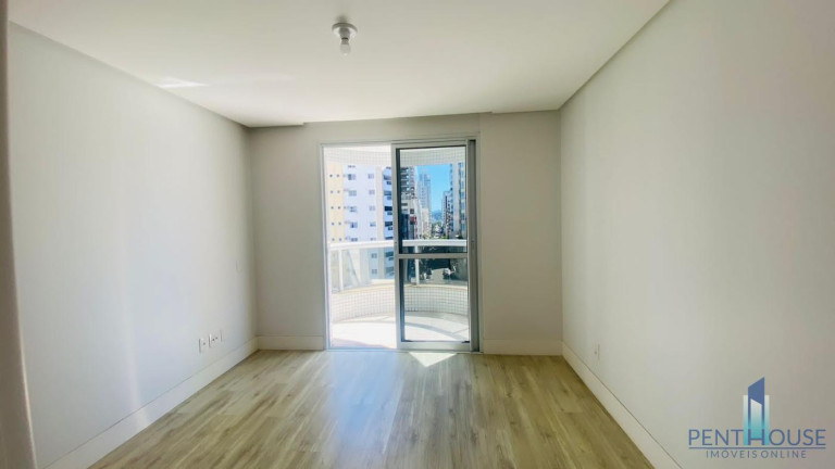 Imagem Apartamento com 3 Quartos à Venda, 136 m² em Centro - Balneário Camboriú Imagem Apartamento com 3 Quartos à Venda, 136 m² em Centro - Balneário Camboriú