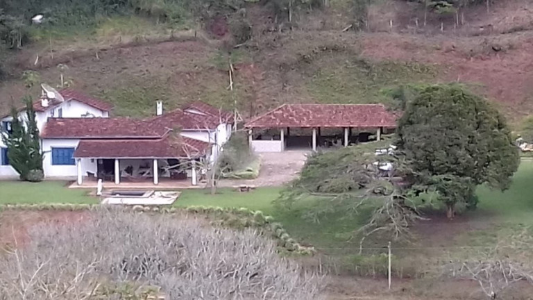 Imagem Imóvel com 7 Quartos à Venda, 400 m² em águas Claras - São José Do Vale Do Rio Preto Imagem Imóvel com 7 Quartos à Venda, 400 m² em águas Claras - São José Do Vale Do Rio Preto