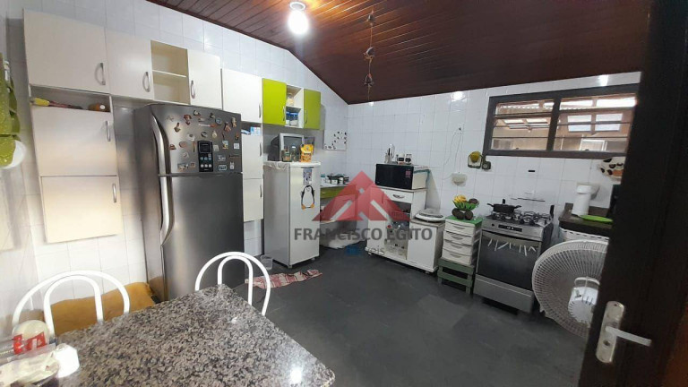 Imagem Casa com 4 Quartos à Venda, 80 m² em Engenho Do Mato - Niterói Imagem Casa com 4 Quartos à Venda, 80 m² em Engenho Do Mato - Niterói