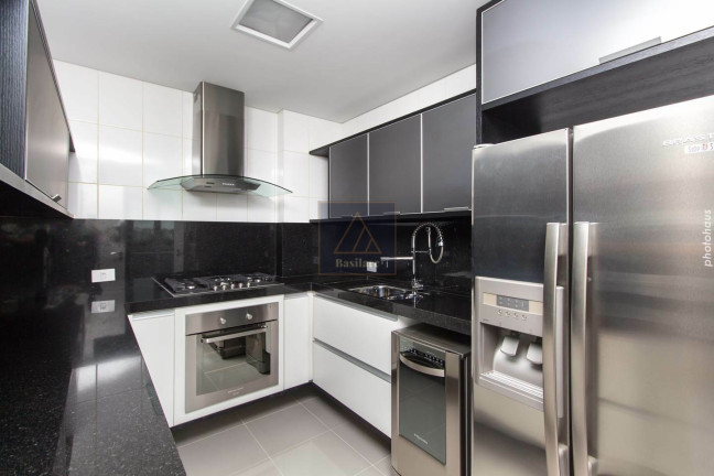 Imagem Apartamento com 3 Quartos à Venda, 176 m² em Cabral - Curitiba