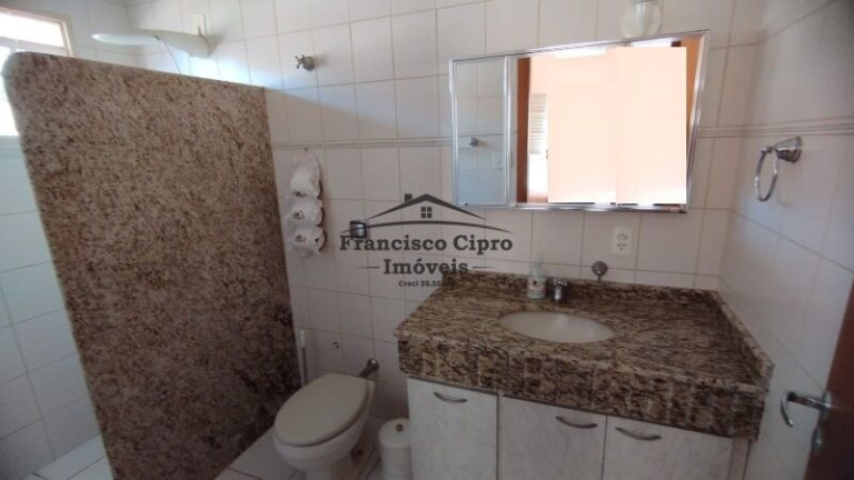 Imagem Casa com 3 Quartos à Venda, 283 m² em Jardim Bela Vista - Guaratinguetá Imagem Casa com 3 Quartos à Venda, 283 m² em Jardim Bela Vista - Guaratinguetá
