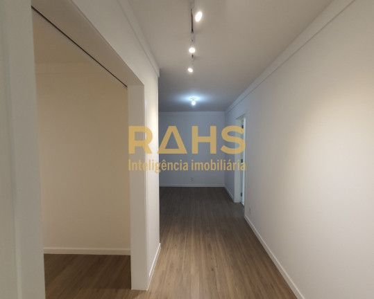 Imagem Casa com 3 Quartos à Venda, 300 m² em América - Joinville