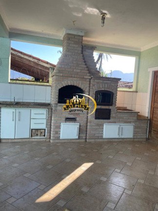 Casa com 3 Quartos à Venda, 300 m² em Boraceia - Bertioga