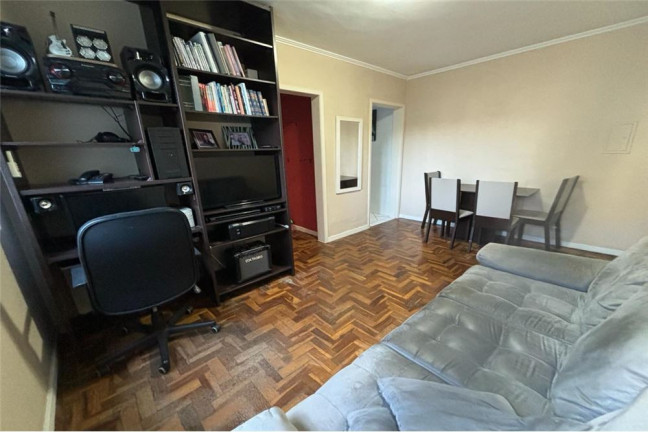 Imagem Imóvel com 1 Quarto à Venda, em Azenha - Porto Alegre Imagem Imóvel com 1 Quarto à Venda, em Azenha - Porto Alegre