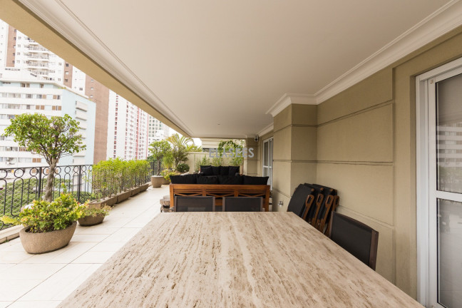 Imagem Apartamento com 3 Quartos à Venda, 280 m² em Vila Nova Conceição - São Paulo Imagem Apartamento com 3 Quartos à Venda, 280 m² em Vila Nova Conceição - São Paulo