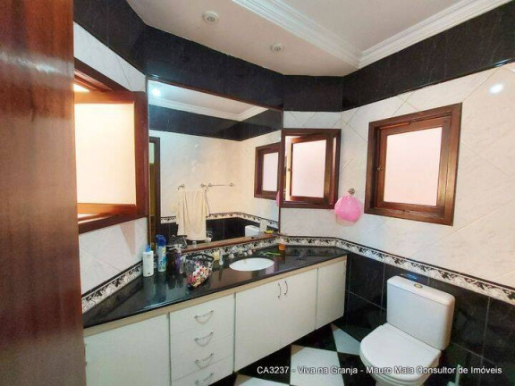 Imagem Casa de Condomínio com 3 Quartos à Venda, 927 m² em Chácara Dos Lagos - Carapicuíba
