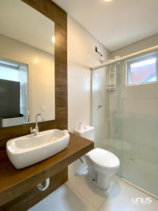 Imagem Casa com 3 Quartos à Venda, 300 m² em Estreito - Florianópolis