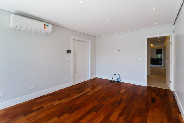 Imagem Casa com 3 Quartos à Venda, em Vila Madalena - São Paulo Imagem Casa com 3 Quartos à Venda, em Vila Madalena - São Paulo