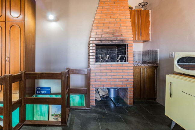 Imagem Casa com 4 Quartos à Venda, 216 m² em Partenon - Porto Alegre Imagem Casa com 4 Quartos à Venda, 216 m² em Partenon - Porto Alegre