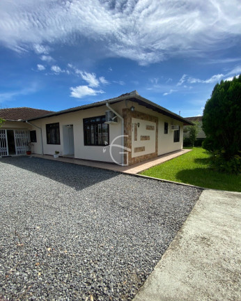 Imagem Casa com 5 Quartos à Venda, 196 m² em Anita Garibaldi - Joinville