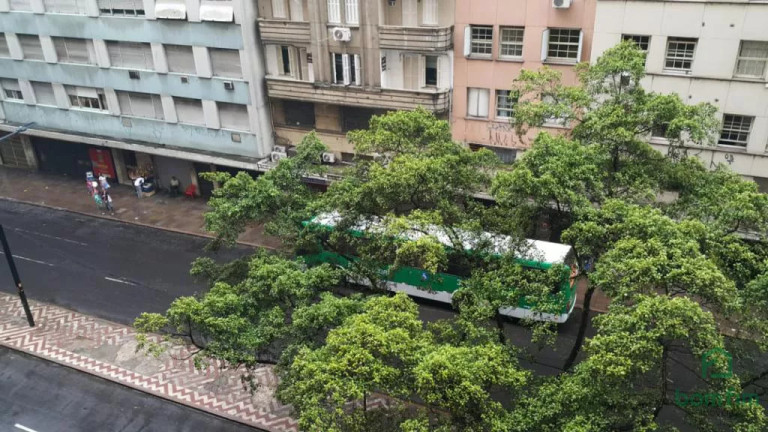 Imagem Apartamento com 2 Quartos para Alugar, 138 m² em Centro Histórico - Porto Alegre Imagem Apartamento com 2 Quartos para Alugar, 138 m² em Centro Histórico - Porto Alegre