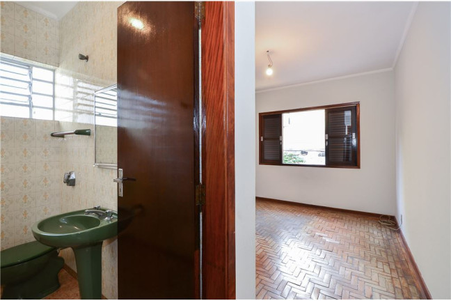 Imagem Casa com 3 Quartos à Venda, 135 m²