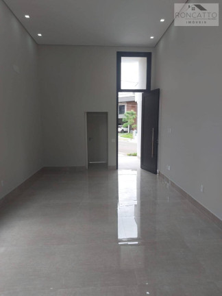 Imagem Casa de Condomínio com 3 Quartos à Venda, 181 m²