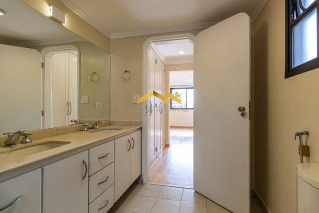 Imagem Apartamento com 3 Quartos à Venda, 209 m² em Itaim Bibi - São Paulo Imagem Apartamento com 3 Quartos à Venda, 209 m² em Itaim Bibi - São Paulo