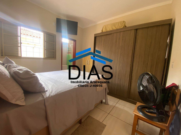 Imagem Casa com 4 Quartos à Venda, 180 m² em Jardim Dos Oitis - Araraquara