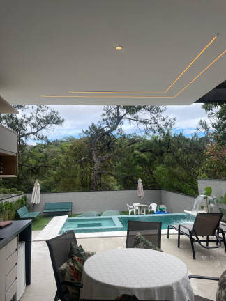 Imagem Casa com 3 Quartos à Venda, 315 m² em Gramado - Cotia Imagem Casa com 3 Quartos à Venda, 315 m² em Gramado - Cotia