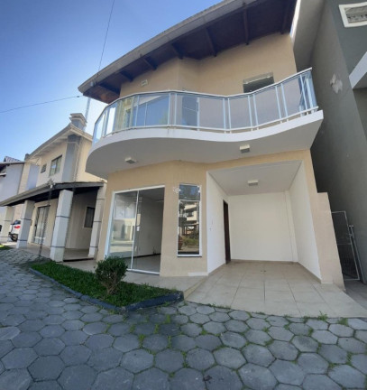 Sobrado com 2 Quartos à Venda, 105 m² em Várzea Do Ranchinho (monte Alegre) - Camboriú