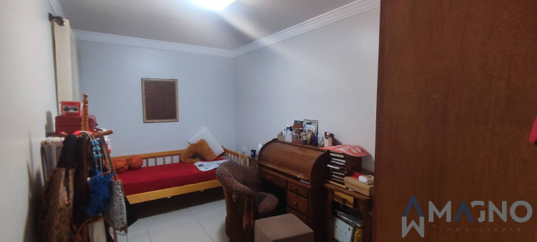 Imagem Sobrado com 5 Quartos à Venda, 444 m² em Coqueiral - Cascavel