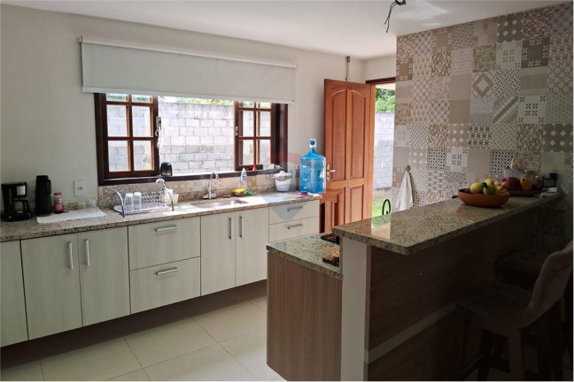 Imagem Imóvel com 3 Quartos à Venda, 283 m² em Centro - Maricá