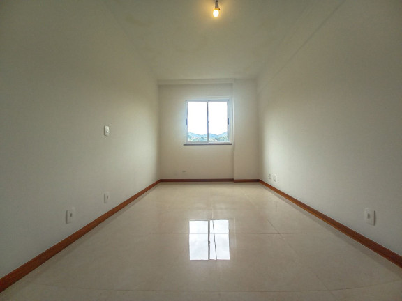 Imagem Apartamento com 3 Quartos à Venda, 112 m² em Tijuca - Teresópolis Imagem Apartamento com 3 Quartos à Venda, 112 m² em Tijuca - Teresópolis