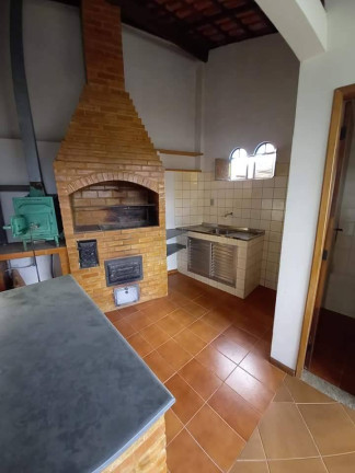 Imagem Casa com 5 Quartos à Venda, em Vale Dos Pinheiros - Nova Friburgo Imagem Casa com 5 Quartos à Venda, em Vale Dos Pinheiros - Nova Friburgo