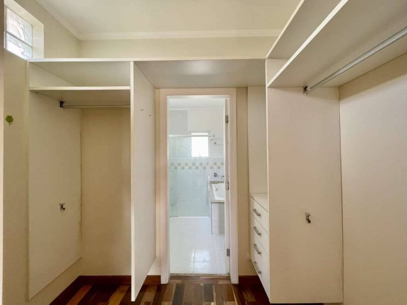 Imagem Casa com 4 Quartos à Venda, 311 m² em Golf Gardens - Carapicuíba Imagem Casa com 4 Quartos à Venda, 311 m² em Golf Gardens - Carapicuíba