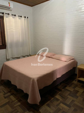 Imagem Casa com 4 Quartos para Temporada, em Centro - Bombinhas Imagem Casa com 4 Quartos para Temporada, em Centro - Bombinhas