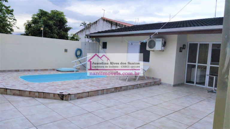 Imagem Casa com 3 Quartos à Venda, 360 m² em Pontal De Santa Marina - Caraguatatuba Imagem Casa com 3 Quartos à Venda, 360 m² em Pontal De Santa Marina - Caraguatatuba