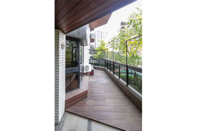 Imagem Imóvel com 4 Quartos à Venda, em Morumbi - São Paulo Imagem Imóvel com 4 Quartos à Venda, em Morumbi - São Paulo