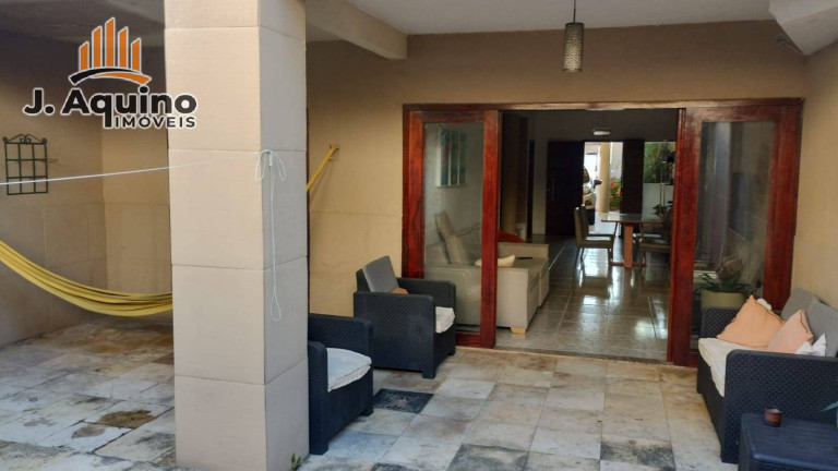 Imagem Casa com 3 Quartos à Venda, em Sapiranga - Fortaleza Imagem Casa com 3 Quartos à Venda, em Sapiranga - Fortaleza